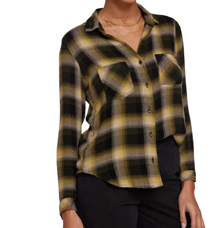 Two Pocket Button Down Shirt In Green And Black Plaid