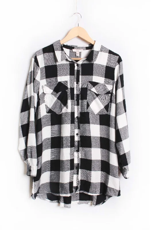 Women's Long Sleeve Two Pocket Plaid Top